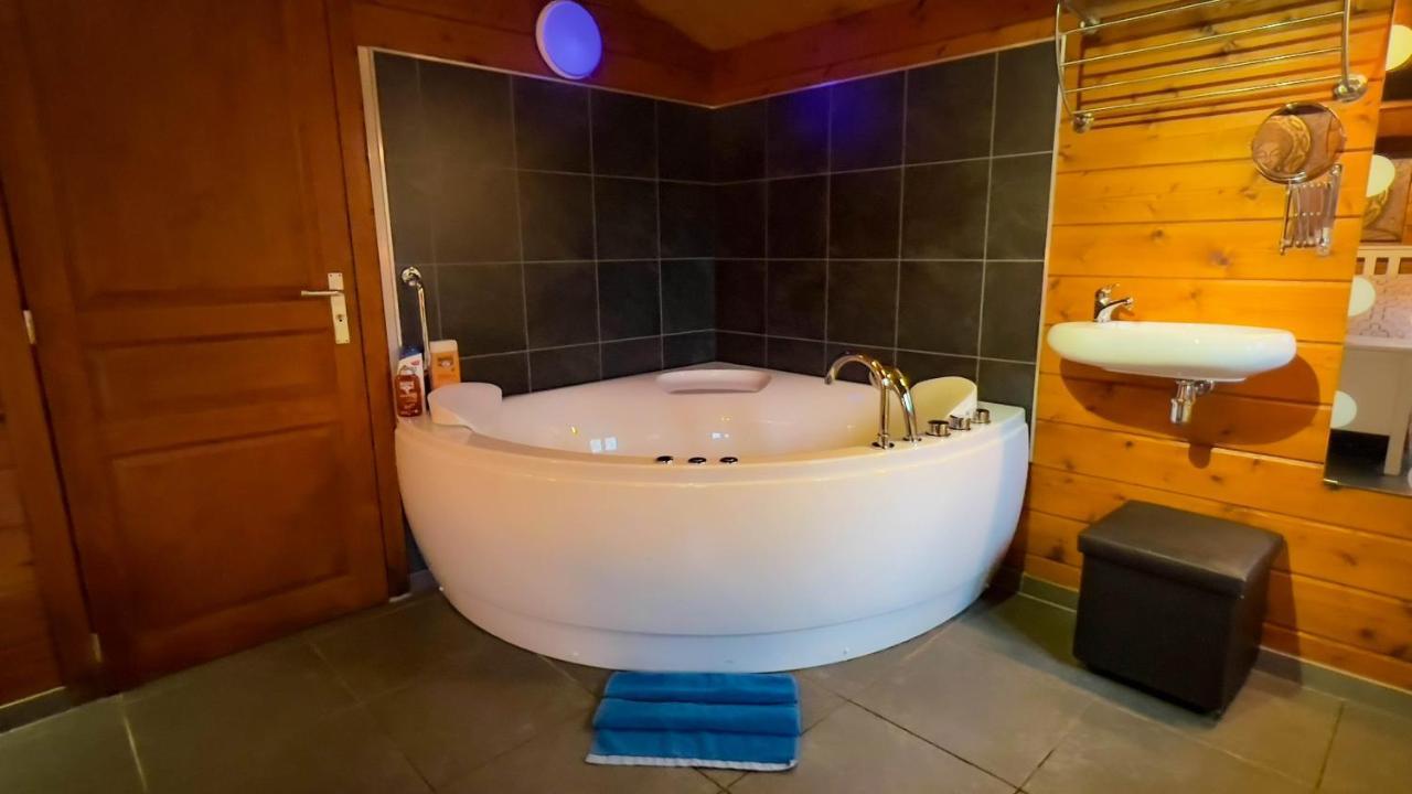 Au Chalet D'Isa Havelange Zewnętrze zdjęcie