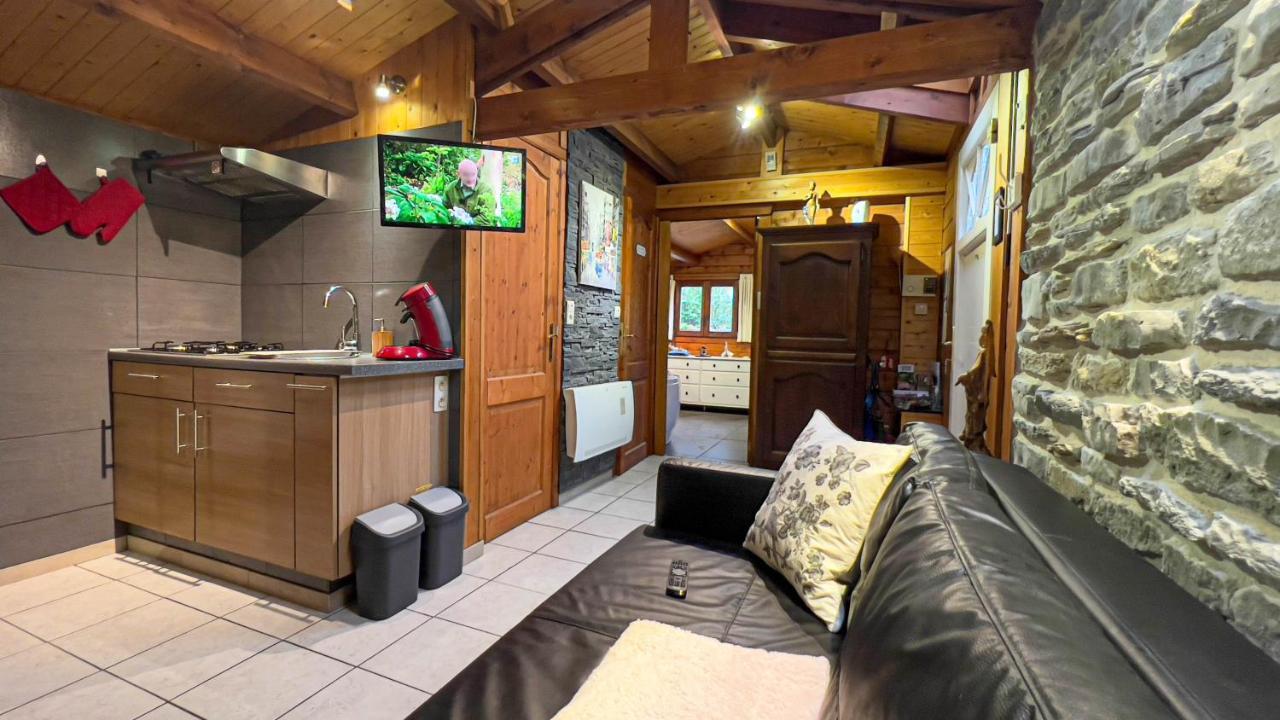 Au Chalet D'Isa Havelange Zewnętrze zdjęcie